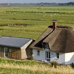With 3 Bedrooms Westerhever
