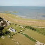 With 3 Bedrooms Holiday home *